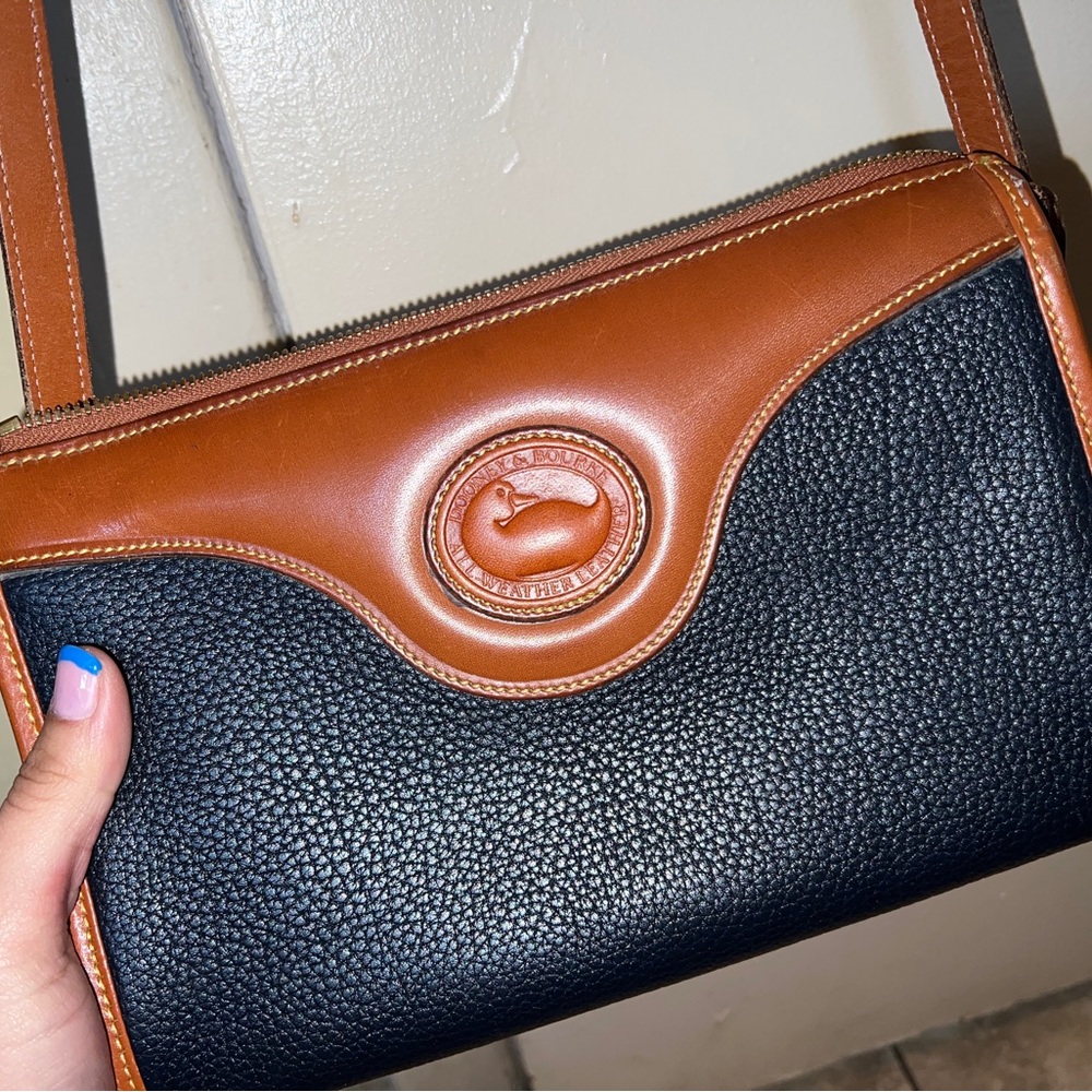 Dooney & Bourke leather crossbody bag🫶🏼